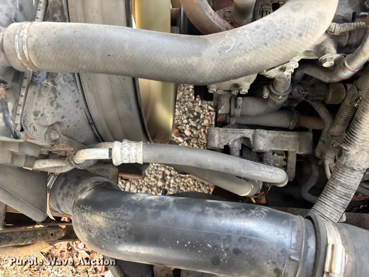 image for item EM5050 2016 Isuzu NPR box truck