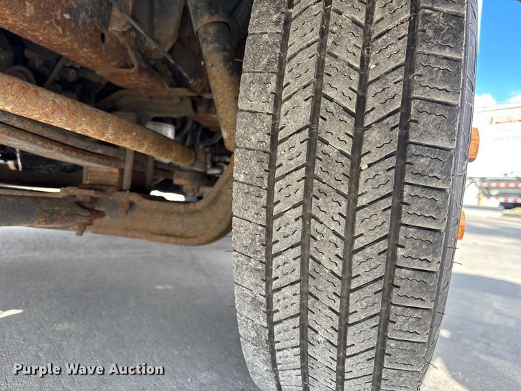 image for item EM5050 2016 Isuzu NPR box truck