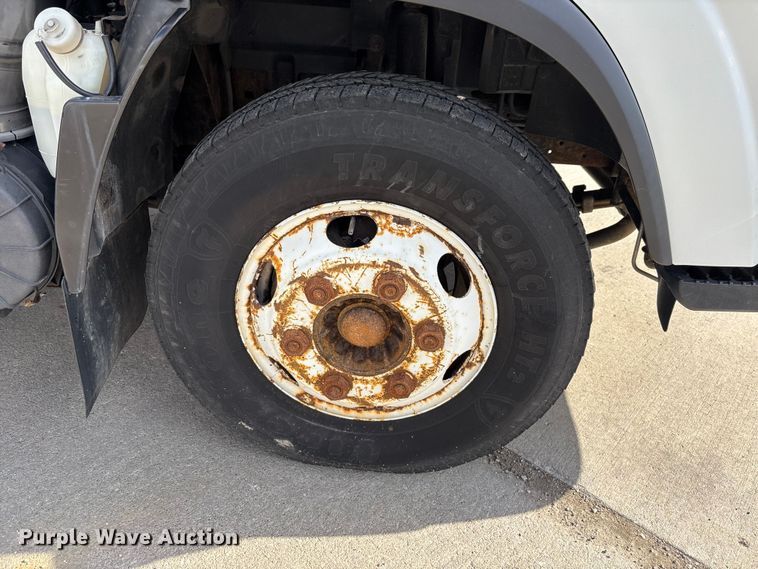 image for item EM5050 2016 Isuzu NPR box truck