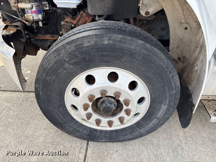 image for item EM5051 2016 Freightliner Business Class M2 refrigerated truck