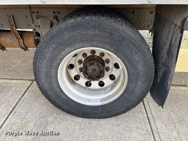 image for item EM5051 2016 Freightliner Business Class M2 refrigerated truck