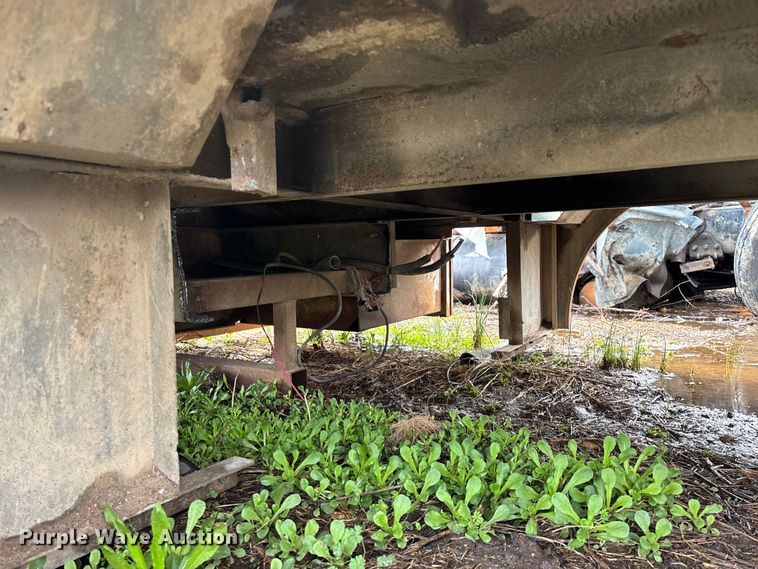 image for item EO4016 Dakota Bodies, Inc. 144-LB utility / service bed