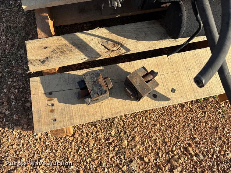 image for item EO4051 Thermo King auxiliary power unit