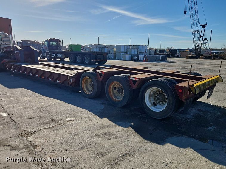 image for item EO7147 1992 Trail King Industries TK80HDG-443 lowboy equipment trailer