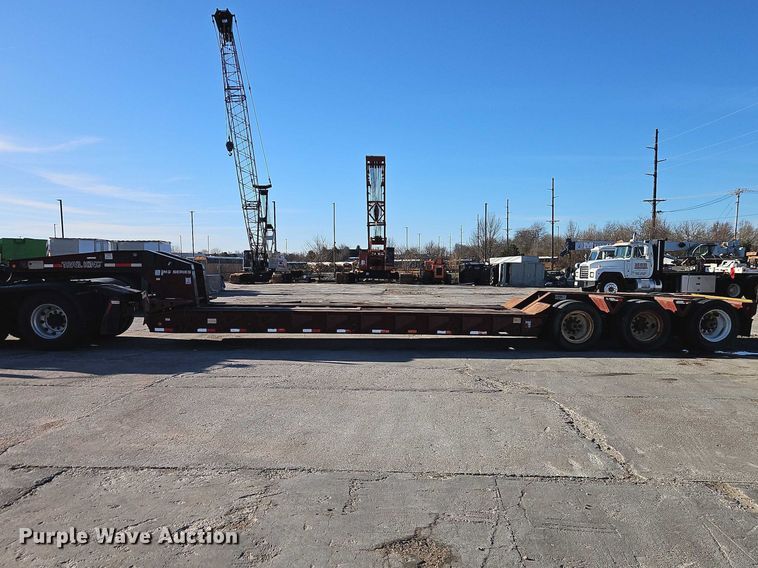 image for item EO7147 1992 Trail King Industries TK80HDG-443 lowboy equipment trailer