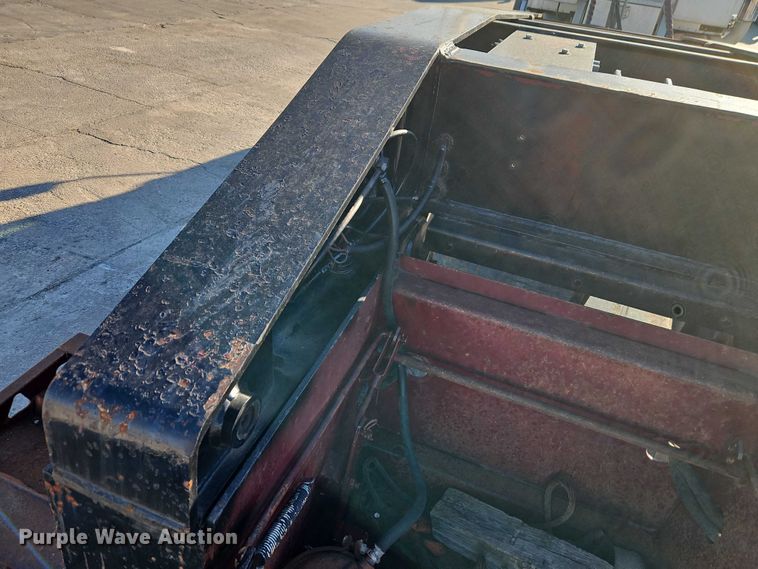 image for item EO7147 1992 Trail King Industries TK80HDG-443 lowboy equipment trailer