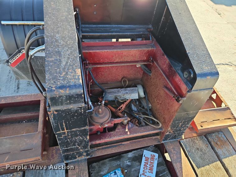 image for item EO7147 1992 Trail King Industries TK80HDG-443 lowboy equipment trailer