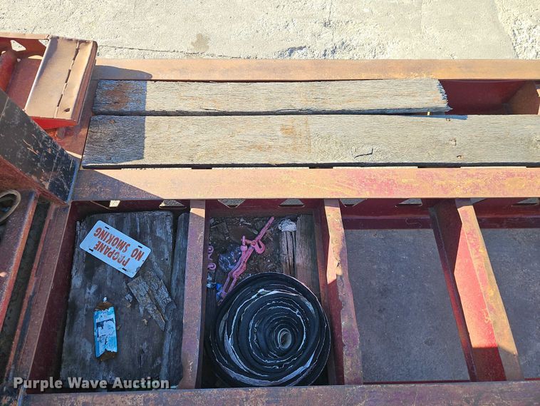 image for item EO7147 1992 Trail King Industries TK80HDG-443 lowboy equipment trailer