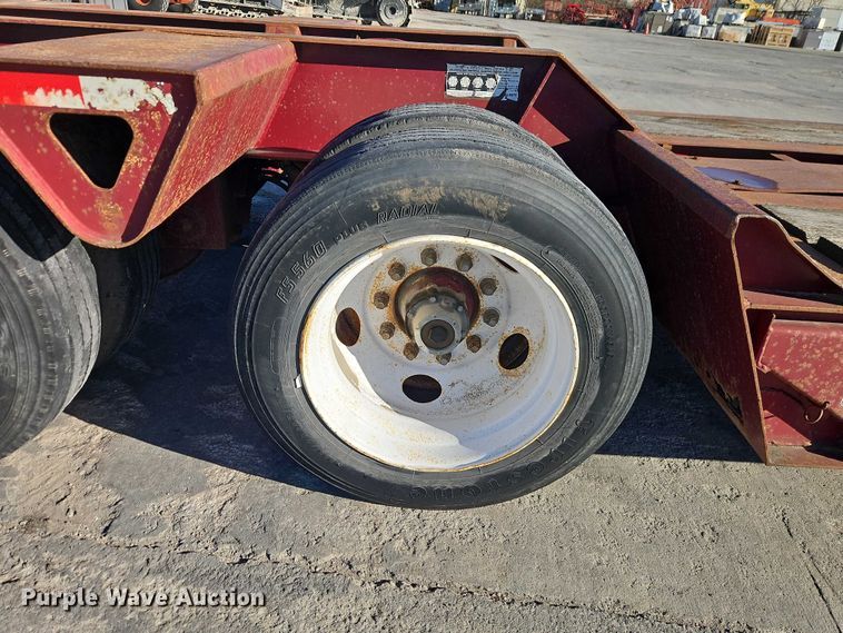 image for item EO7147 1992 Trail King Industries TK80HDG-443 lowboy equipment trailer