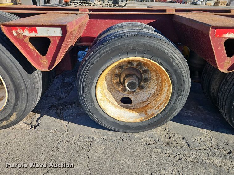 image for item EO7147 1992 Trail King Industries TK80HDG-443 lowboy equipment trailer