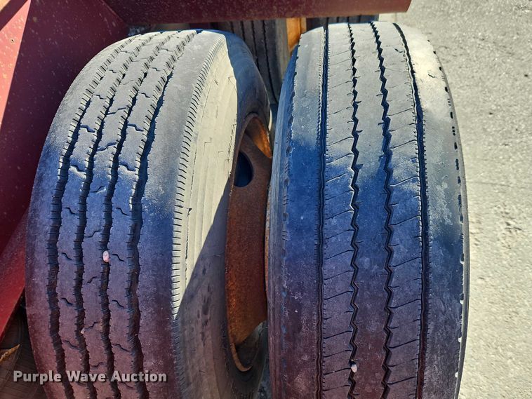 image for item EO7147 1992 Trail King Industries TK80HDG-443 lowboy equipment trailer