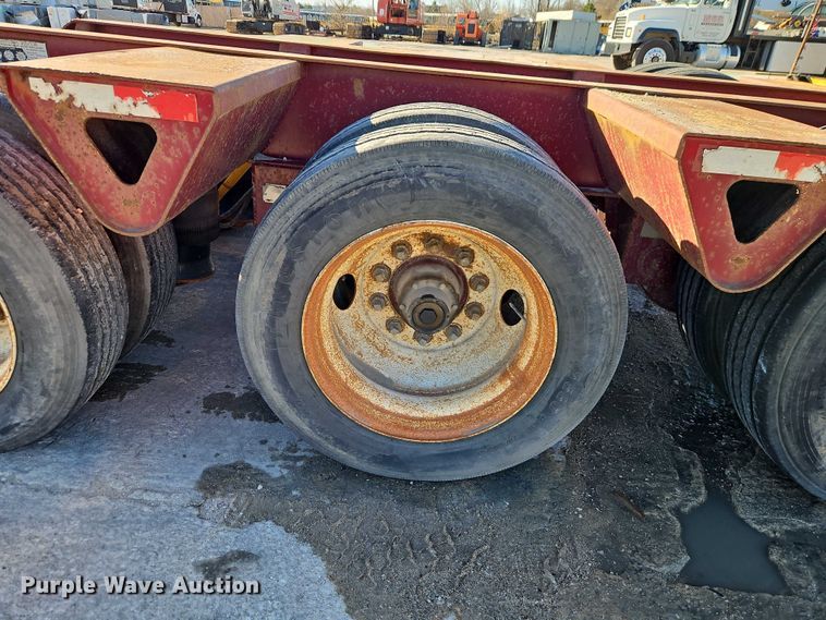 image for item EO7147 1992 Trail King Industries TK80HDG-443 lowboy equipment trailer