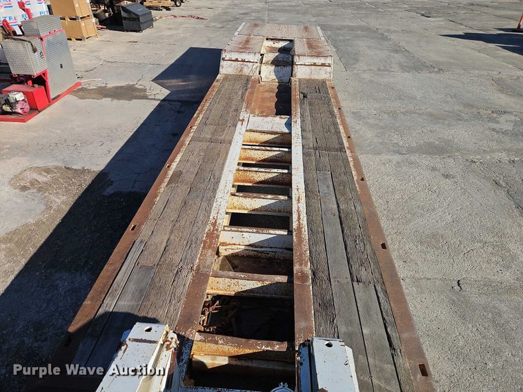 image for item EO7148 2008 Trail King Industries TK70DGHT-502 hydraulic tail lowboy equipment trailer