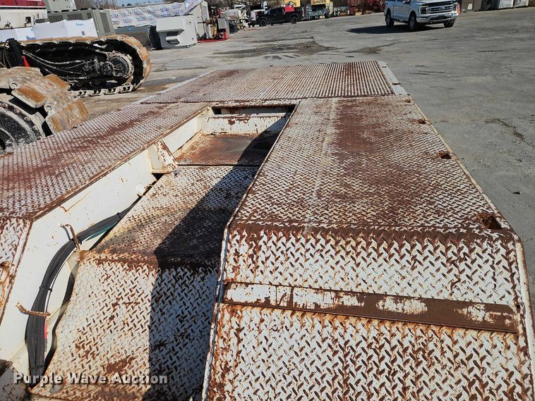 image for item EO7148 2008 Trail King Industries TK70DGHT-502 hydraulic tail lowboy equipment trailer