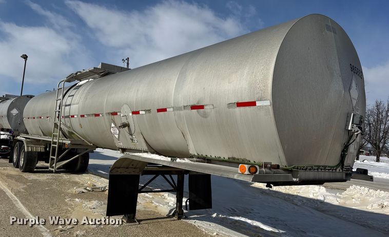 image for item ER0394 1998 Polar asphalt trailer