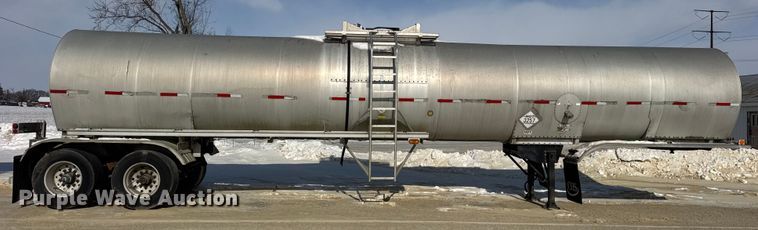 image for item ER0394 1998 Polar asphalt trailer