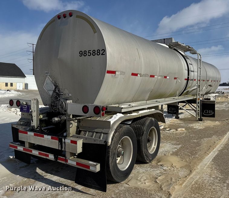 image for item ER0394 1998 Polar asphalt trailer