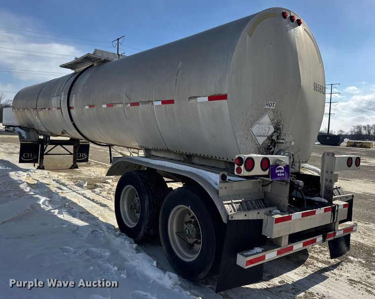 image for item ER0394 1998 Polar asphalt trailer