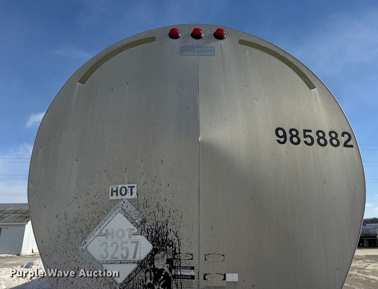 image for item ER0394 1998 Polar asphalt trailer