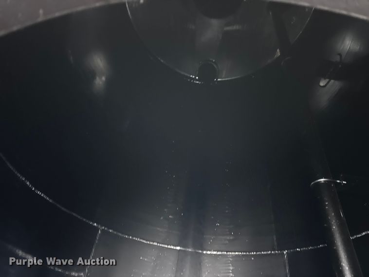 image for item ER0394 1998 Polar asphalt trailer