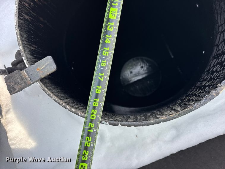 image for item ER0394 1998 Polar asphalt trailer