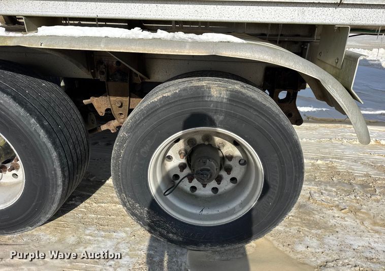 image for item ER0394 1998 Polar asphalt trailer