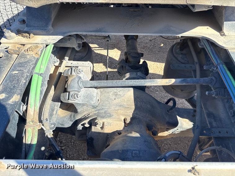 image for item ES5784 2021 Freightliner Cascadia 126 semi truck