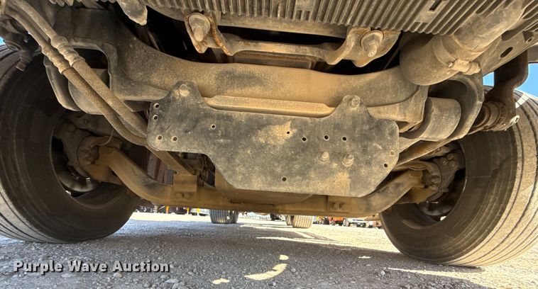 image for item ES5784 2021 Freightliner Cascadia 126 semi truck