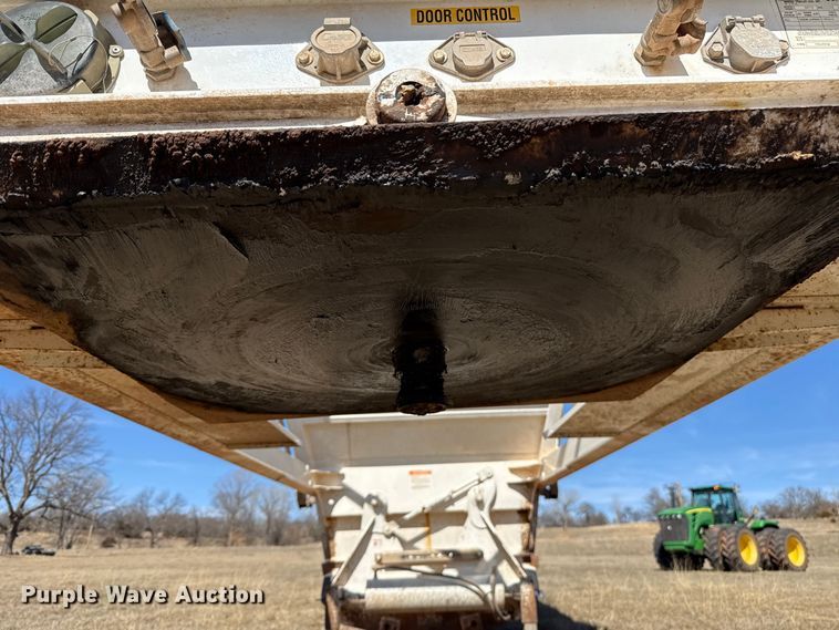 image for item ES5827 2021 Manac 4B240A200 bottom dump trailer