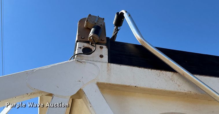 image for item ES5827 2021 Manac 4B240A200 bottom dump trailer