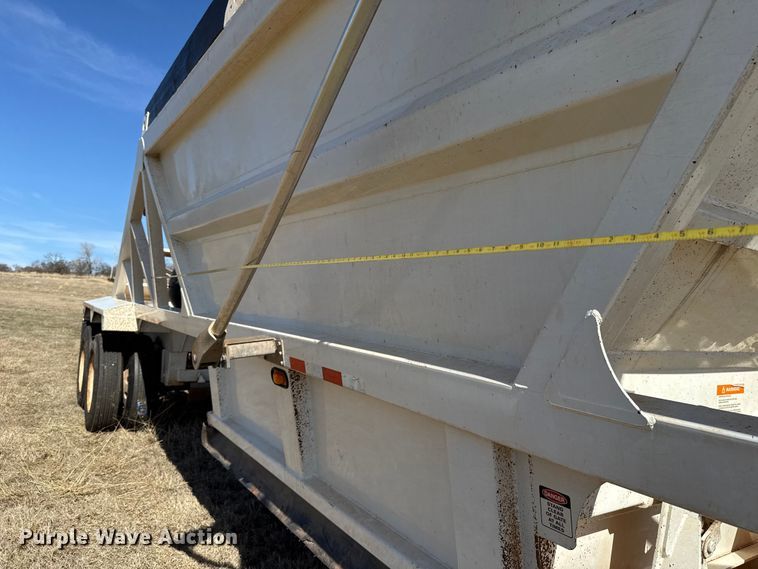 image for item ES5827 2021 Manac 4B240A200 bottom dump trailer