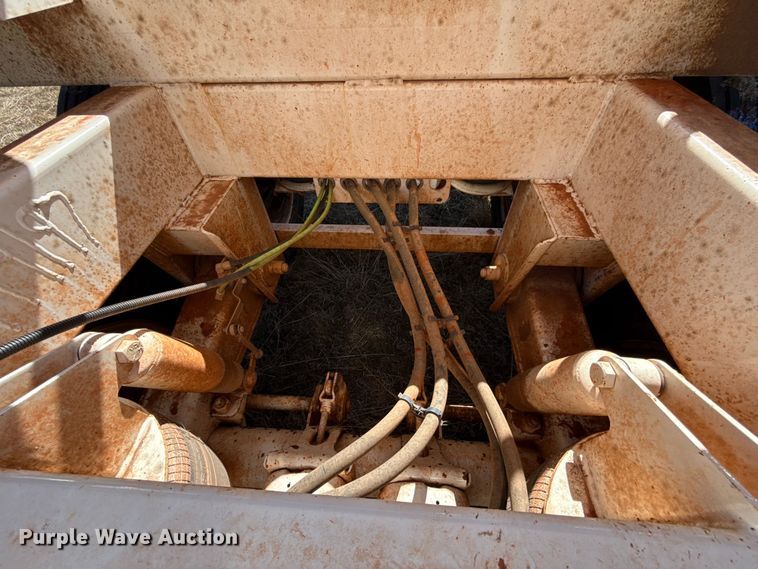 image for item ES5827 2021 Manac 4B240A200 bottom dump trailer