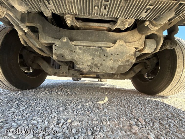 image for item ES5868 2022 Freightliner Cascadia 126 semi truck