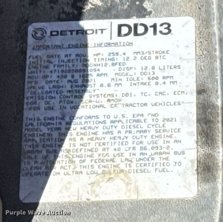 image for item ES5868 2022 Freightliner Cascadia 126 semi truck