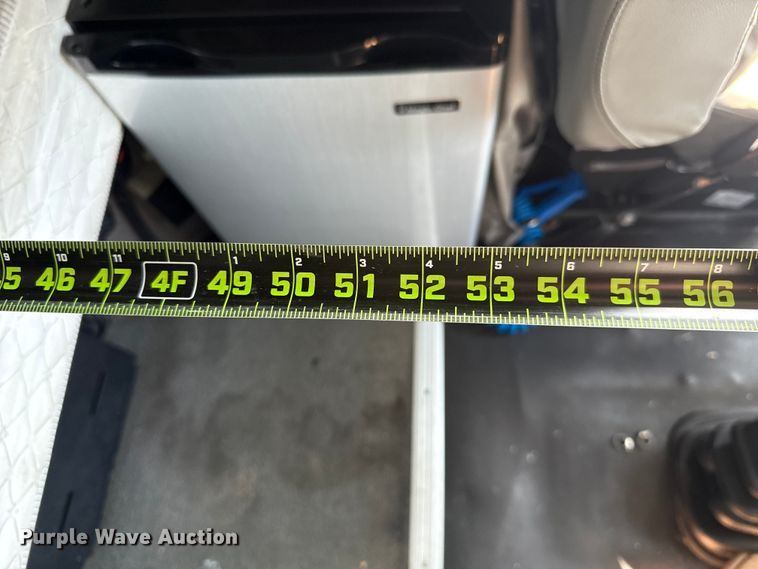 image for item ES5923 2011 Volvo VN semi truck