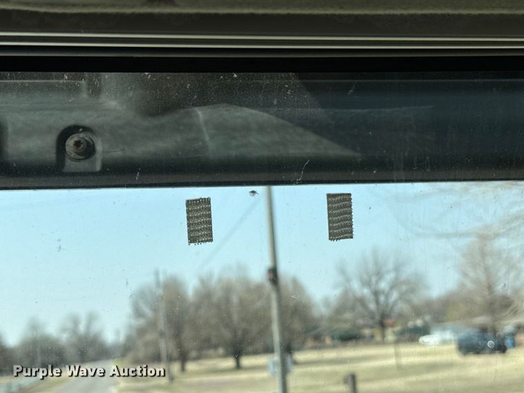 image for item ES5923 2011 Volvo VN semi truck