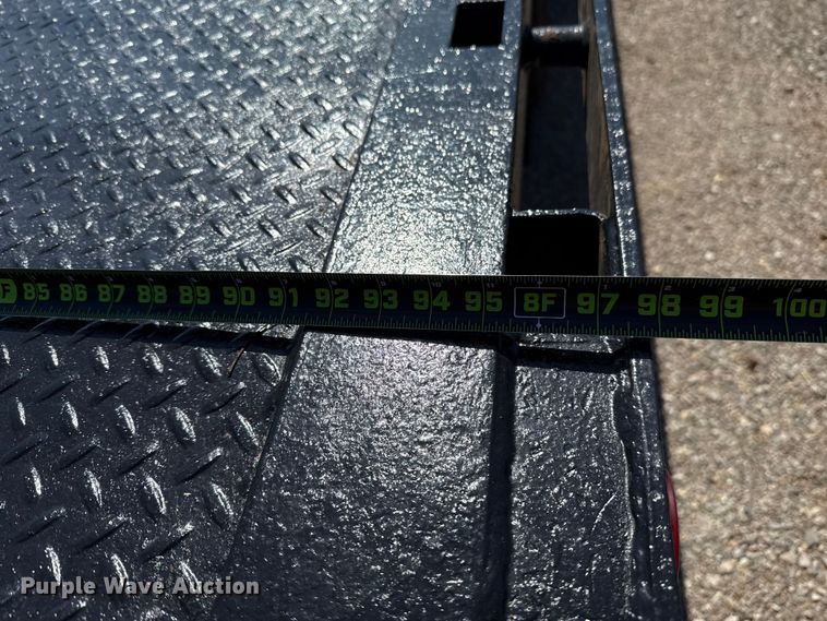 image for item ES5973 2011 Peterbilt 348 rollback truck