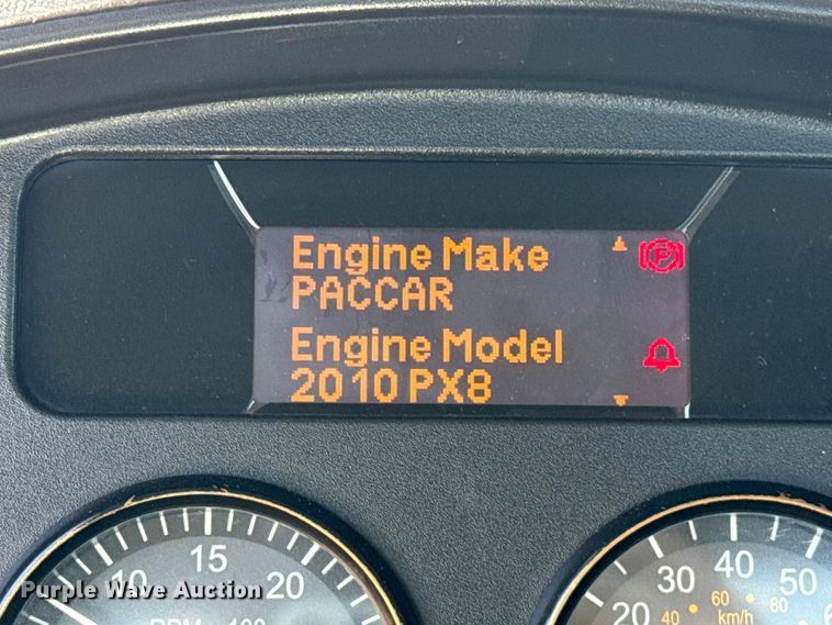 image for item ES5973 2011 Peterbilt 348 rollback truck