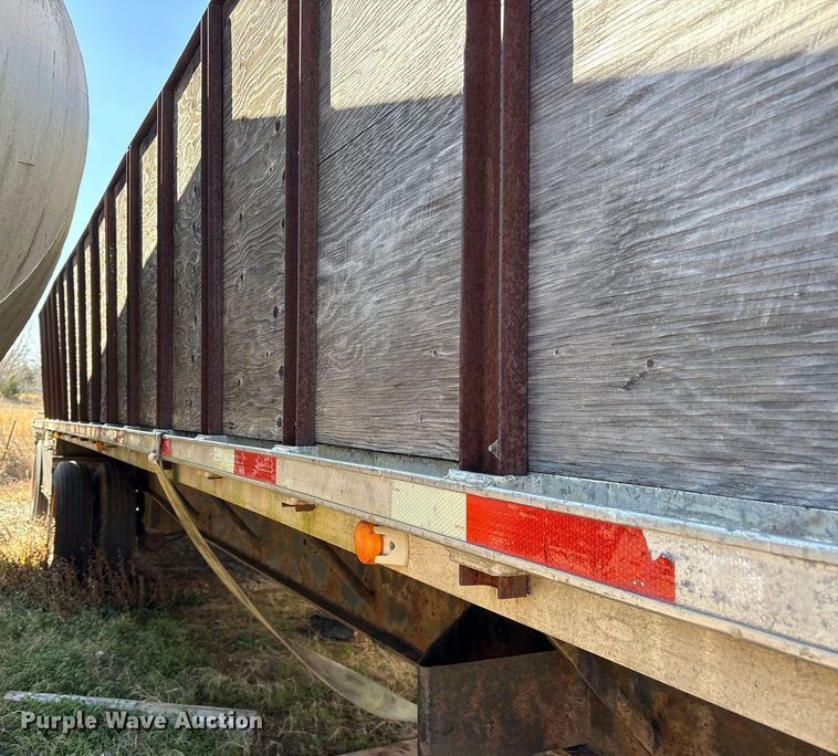 image for item ES8564 1997 Transcraft Eagle W2 flatbed trailer