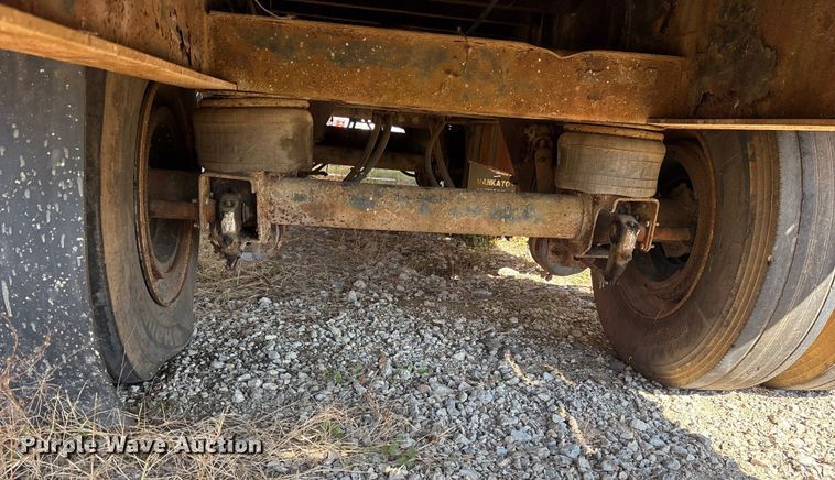 image for item ES8564 1997 Transcraft Eagle W2 flatbed trailer