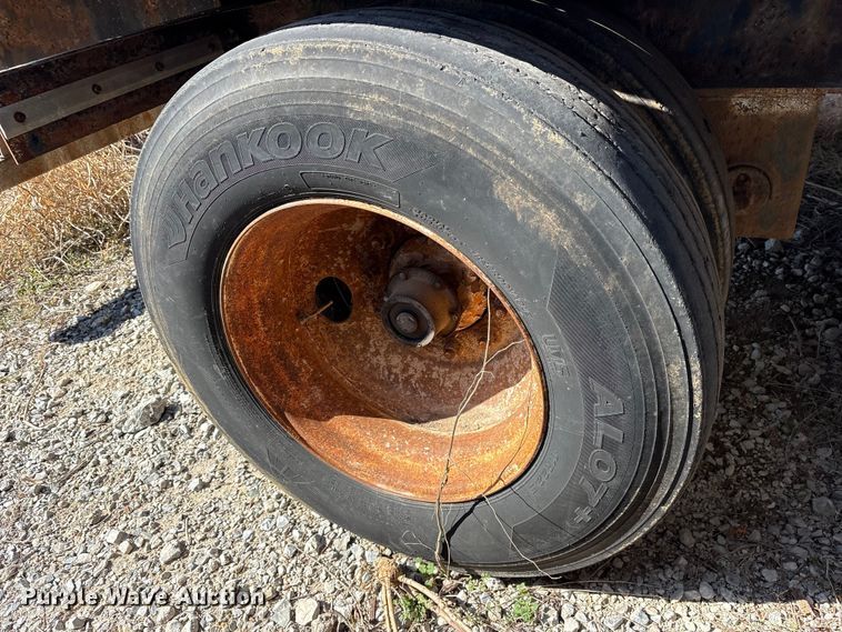 image for item ES8564 1997 Transcraft Eagle W2 flatbed trailer