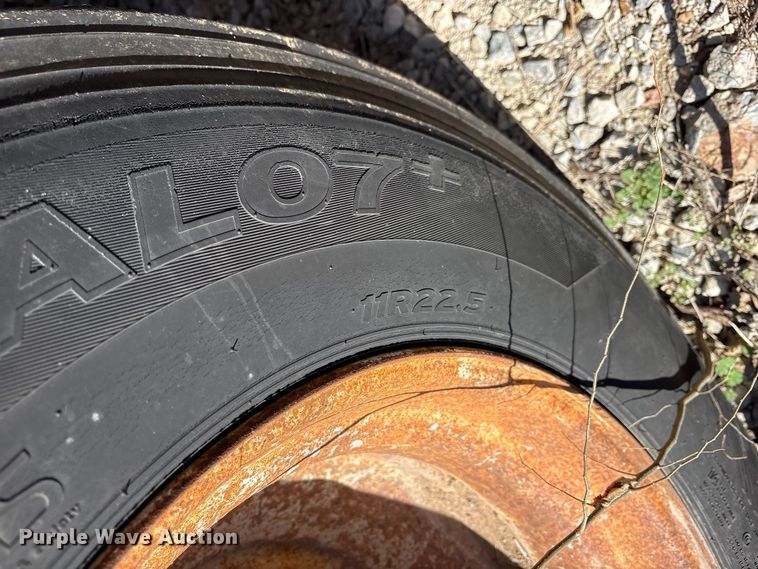 image for item ES8564 1997 Transcraft Eagle W2 flatbed trailer