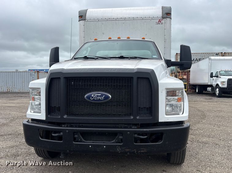 image for item ES8636 2016 Ford F650 box truck