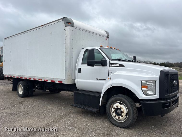 image for item ES8636 2016 Ford F650 box truck