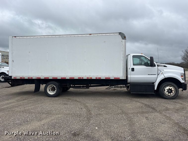 image for item ES8636 2016 Ford F650 box truck
