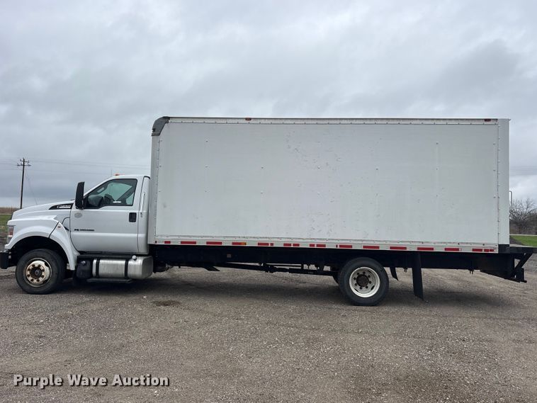 image for item ES8636 2016 Ford F650 box truck