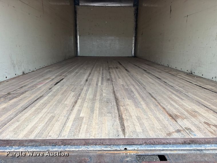 image for item ES8636 2016 Ford F650 box truck