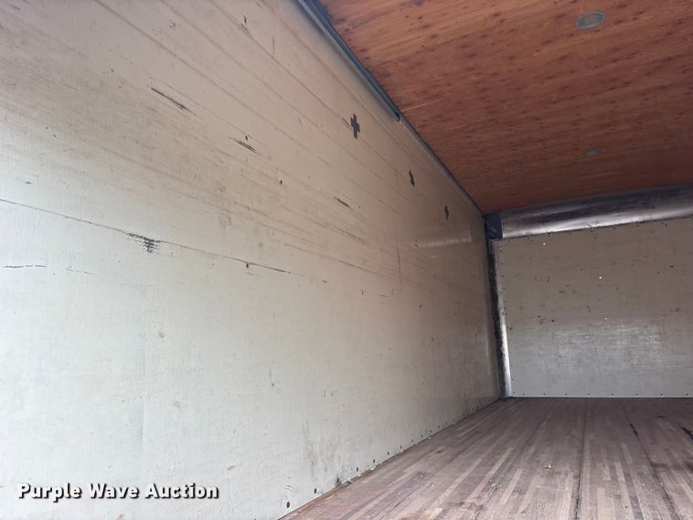 image for item ES8636 2016 Ford F650 box truck