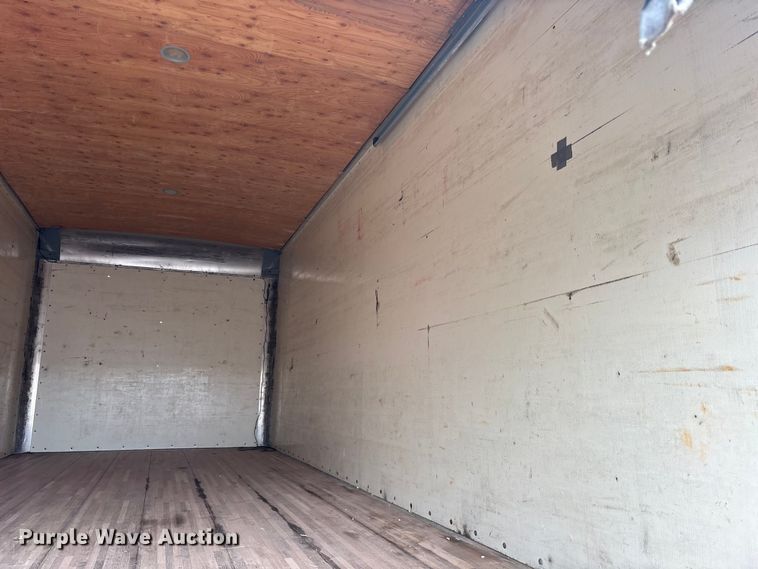 image for item ES8636 2016 Ford F650 box truck