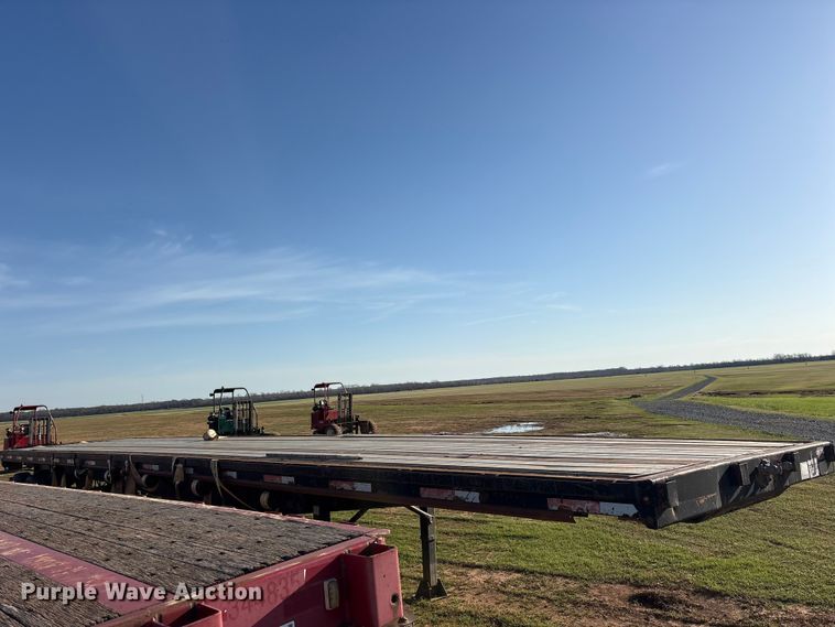 image for item ES8662 1992 Fruehauf PBA-12W-45N flatbed trailer